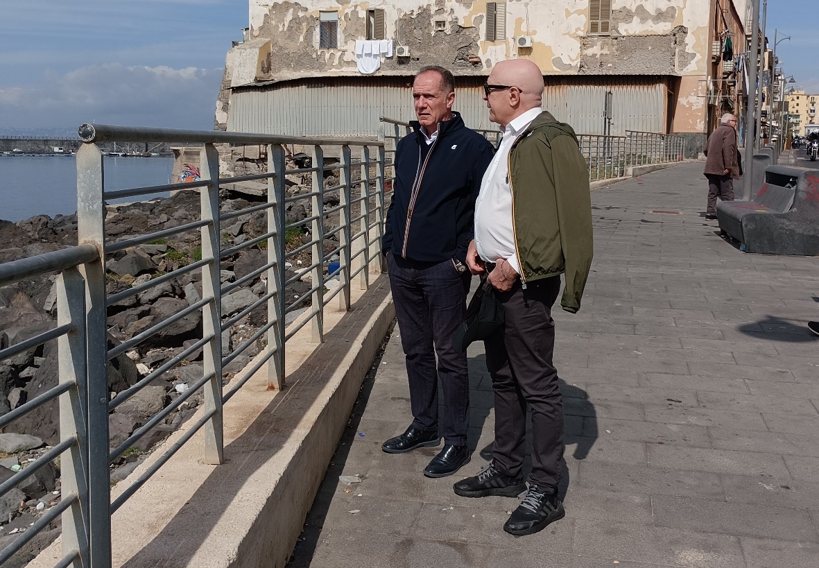 Torre Del Greco Luigi Mennella Candidato Sindaco Pieno Sostegno Ai